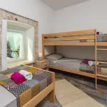 بيت للعطل Butkovic By Interhome *
